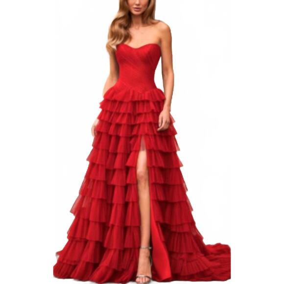 LA FEMME Dresses & Skirts - NEW LA FEMME corset tulle ball gown in red